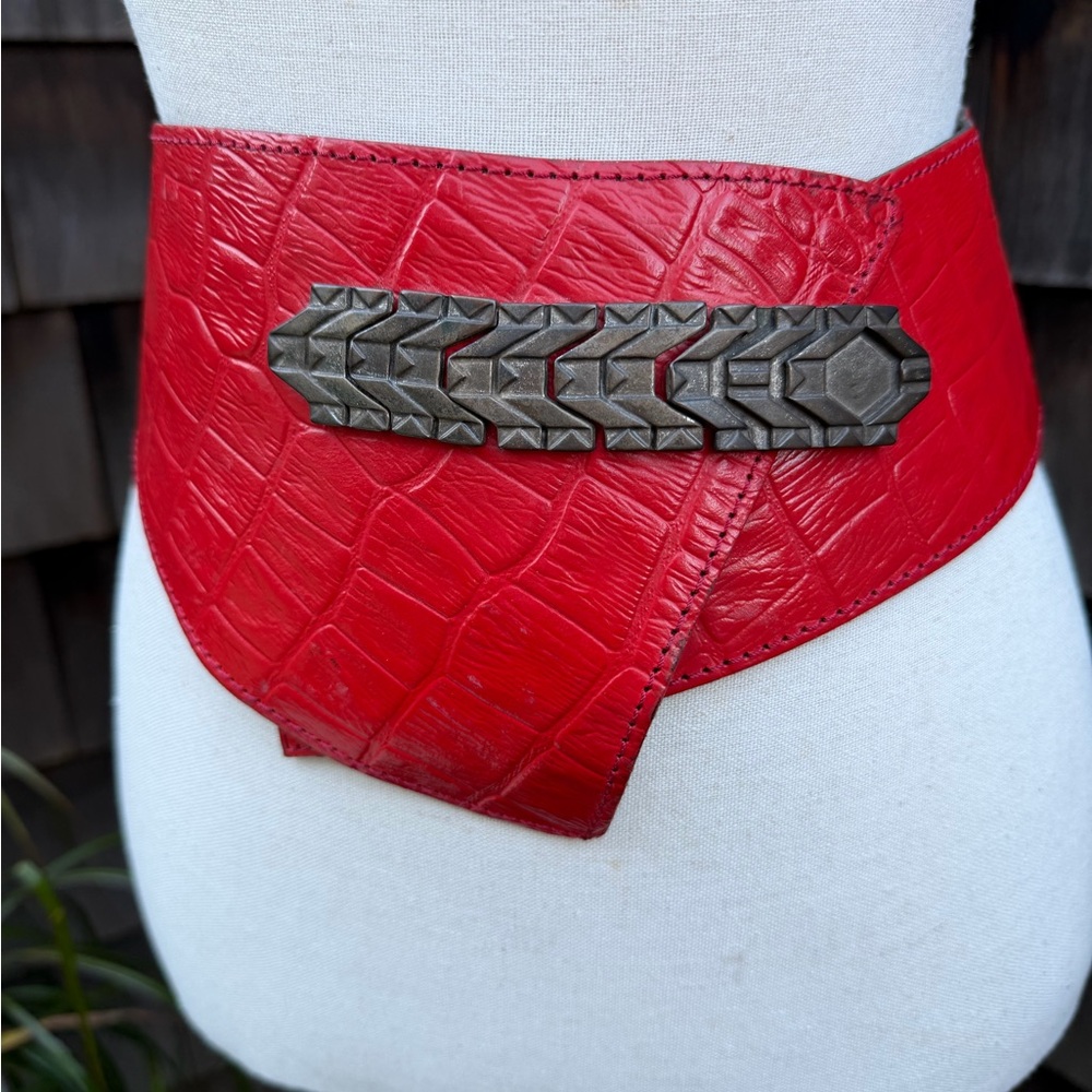 Vtg wide belt red texture faux leather brutalist metal buckle M Lino Lippi